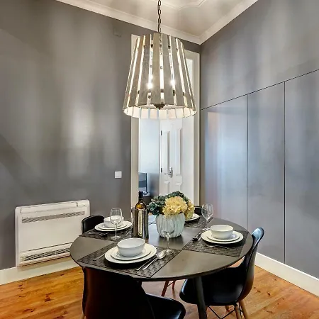 Canaan Boutique Fanqueiros 114 By Get Your