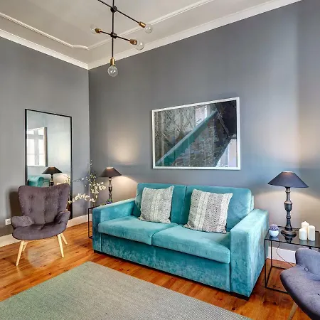 Canaan Boutique Fanqueiros 114 By Get Your